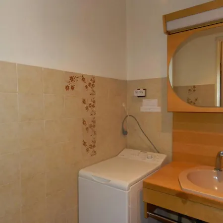 Bormes-les-mimosas, 2 Pieces, 4 Personnes - Fr-1-713-4 Apartment Bormes-les-Mimosas