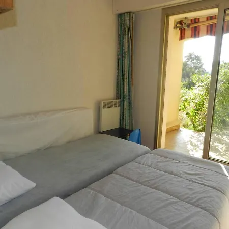 Apartment Bormes-les-mimosas, 2 Pieces, 4 Personnes - Fr-1-713-4