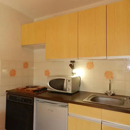 Bormes-les-mimosas, 2 Pieces, 4 Personnes - Fr-1-713-4 Bormes-les-Mimosas